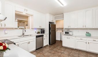 11049 E Vieux Dr, Baton Rouge, LA 70815