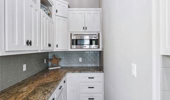 1009 Fiji Dr, Rockport, TX 78382