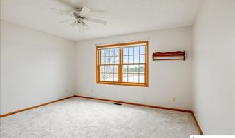 803 Clearwater Cir, Beatrice, NE 68310