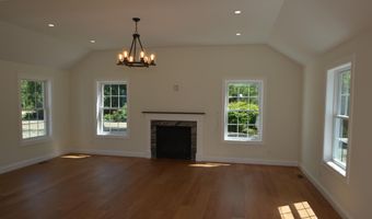 40 Tirrell Hill Rd, Bedford, NH 03110