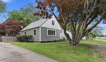 8 Angela Ct, North Providence, RI 02904