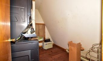 19 Castle Ln, Becket, MA 01223