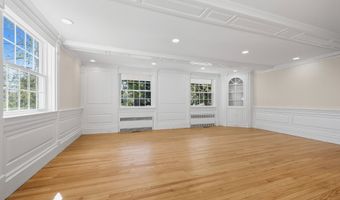 90 Battle St, Bristol, CT 06010