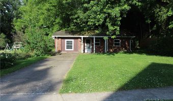 323 Fox Dr, Ashtabula, OH 44004