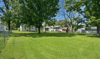 119 E Pearl St, Aurora, MO 65605