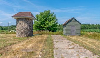 273 Benton Rd, Albion, ME 04910