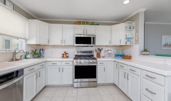 733 21st St, Avalon, NJ 08202