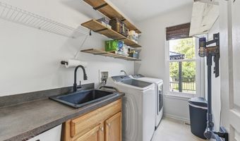 531 Brookside Ave, Algonquin, IL 60102