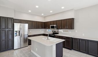 902 W AZALEA Pl, Chandler, AZ 85248