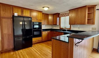 10 Sheridan St Top, Billerica, MA 01821