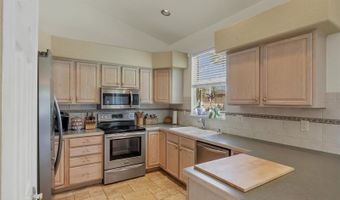 815 GREENVIEW Dr, Apollo Beach, FL 33572