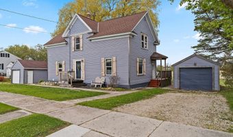 1215 NAVARINO St, Algoma, WI 54201