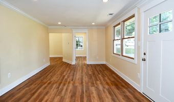 5523 HALWIS St, Alexandria, VA 22303
