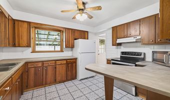 738 Sunset Dr, Bloomfield, IN 47424