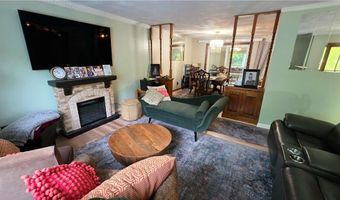 22 Winsor Ave, Johnston, RI 02919