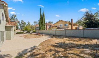 6890 E Georgetown Cir, Anaheim, CA 92807