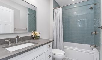 100 Algonquin Rd 5, Narragansett, RI 02882