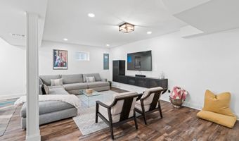 9817 FERNWOOD Rd, Bethesda, MD 20817