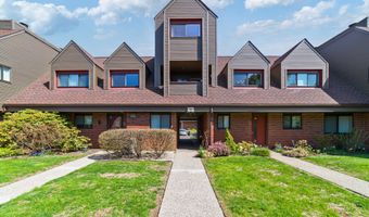 72 Montoya Dr 72, Branford, CT 06405