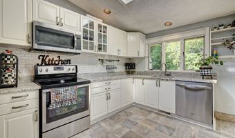 681 Stevens St, Bristol, CT 06010