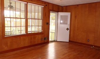 302 Baskin Ave, Bishopville, SC 29010