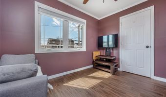 25 Cape Rd, Amityville, NY 11701