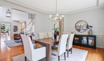 4831 26TH St N, Arlington, VA 22207