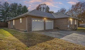 1006 Baretta Ct, Aurora, MO 65605
