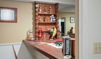 626 NE 16th Ave, Aberdeen, SD 57401