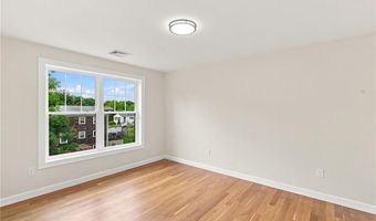 50 Planet Ave, East Providence, RI 02915