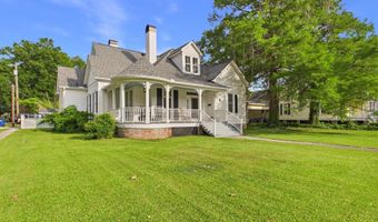 501 Fairview Ave, Abbeville, LA 70510