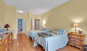 143 Sylvan Lake Blvd, Bayville, NJ 08721