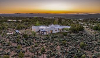 206 Hondo Seco Rd, Arroyo Seco, NM 87514