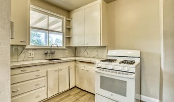 427 N 8th St, Banning, CA 92220