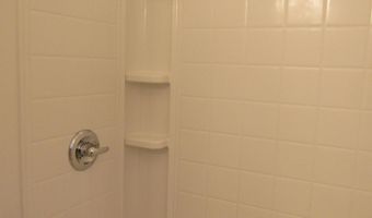 34 B Commodore St, Albany, NY 12205