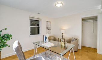 2420 N TAYLOR St, Arlington, VA 22207