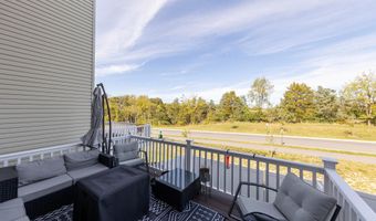 103 BURKWOOD Ter, Lake Frederick, VA 22630