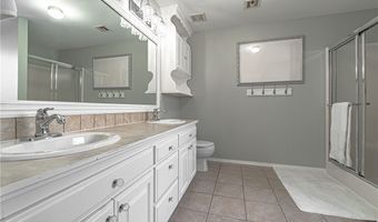 1807 SW Pine Ave, Bentonville, AR 72713
