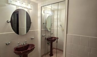 2782 Maitland Dr, Ann Arbor, MI 48105