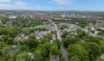 127 Broad St, Auburn, ME 04210