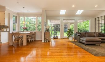 8809 SAUNDERS Ln, Bethesda, MD 20817