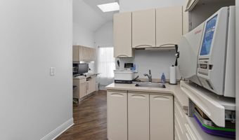 10 S MAIN, Allentown, NJ 08501