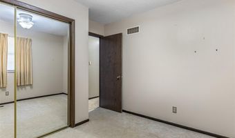 1983 South Dr, Arnold, MO 63010
