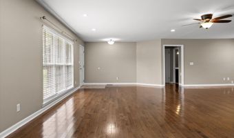 11127 E Brainerd Rd, Apison, TN 37302