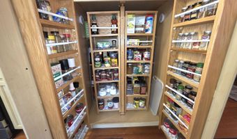 605 N Lincoln St, Aberdeen, SD 57401