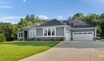 5220 Canyon River Dr NE, Ada, MI 49301