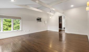 19 Sherwood Dr, Westport, CT 06880