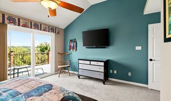 1848 Ridgeview Circle Dr, Ballwin, MO 63021