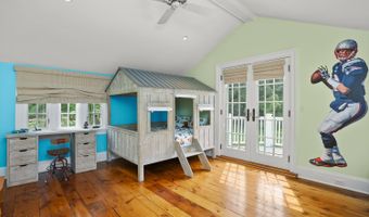 175 Cat Rock Rd, Cos Cob, CT 06807