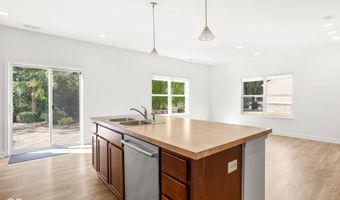 8607 Redditch Dr, Avon, IN 46123